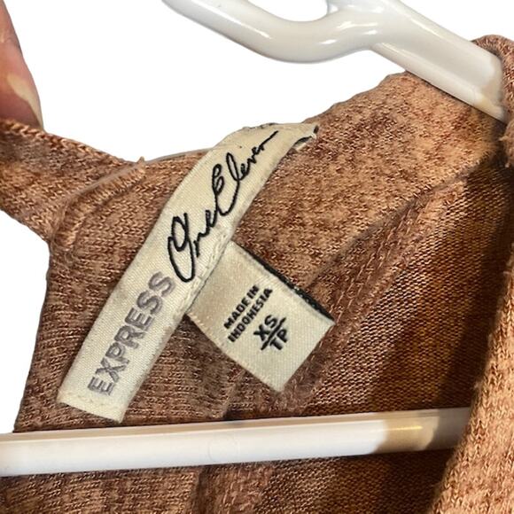 Express Salmon Pink Short Sleeve Blouse Women SZ XS - Picture 9 of 9